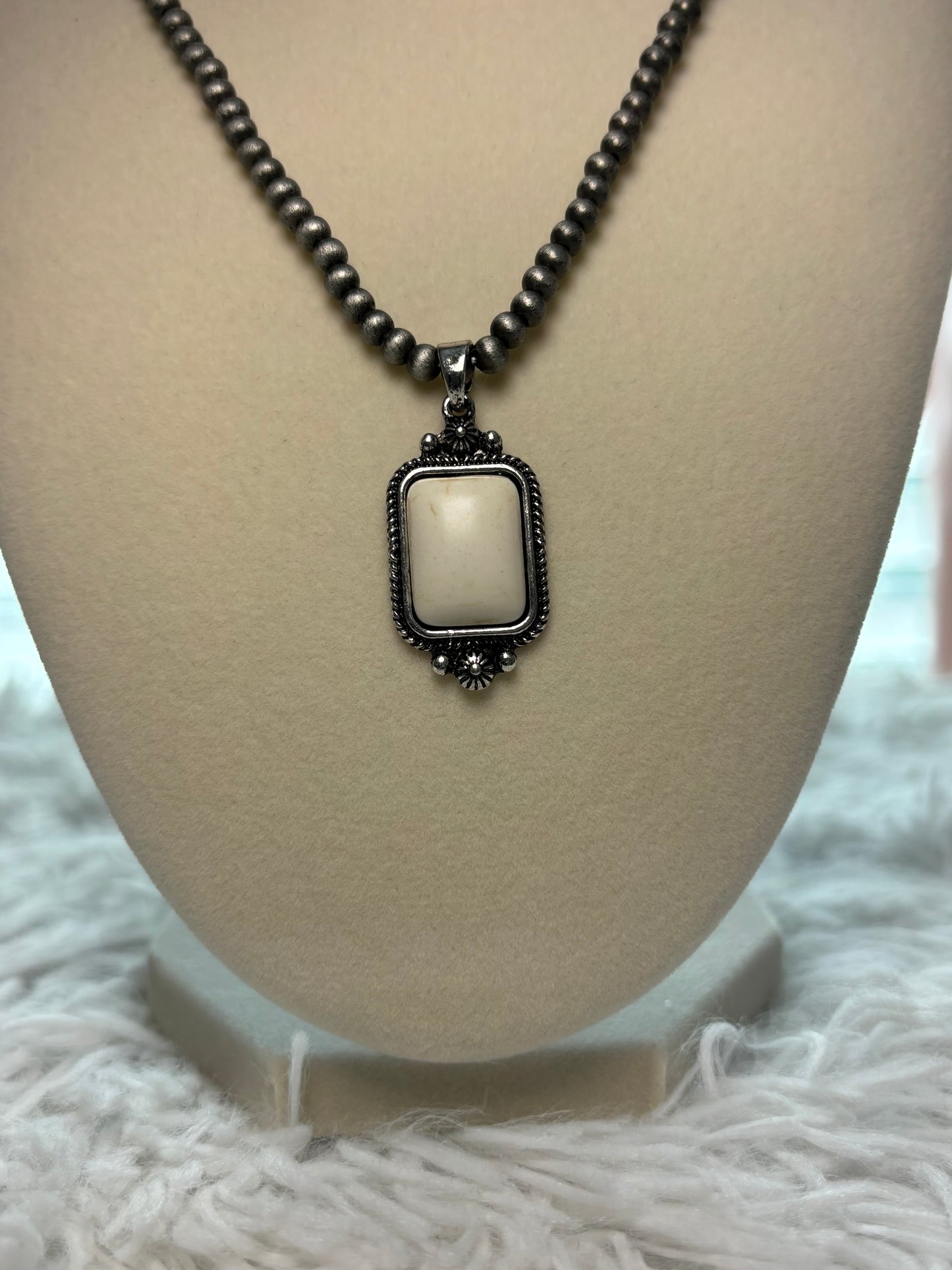 Western Rectangle Stone Pendant Necklace