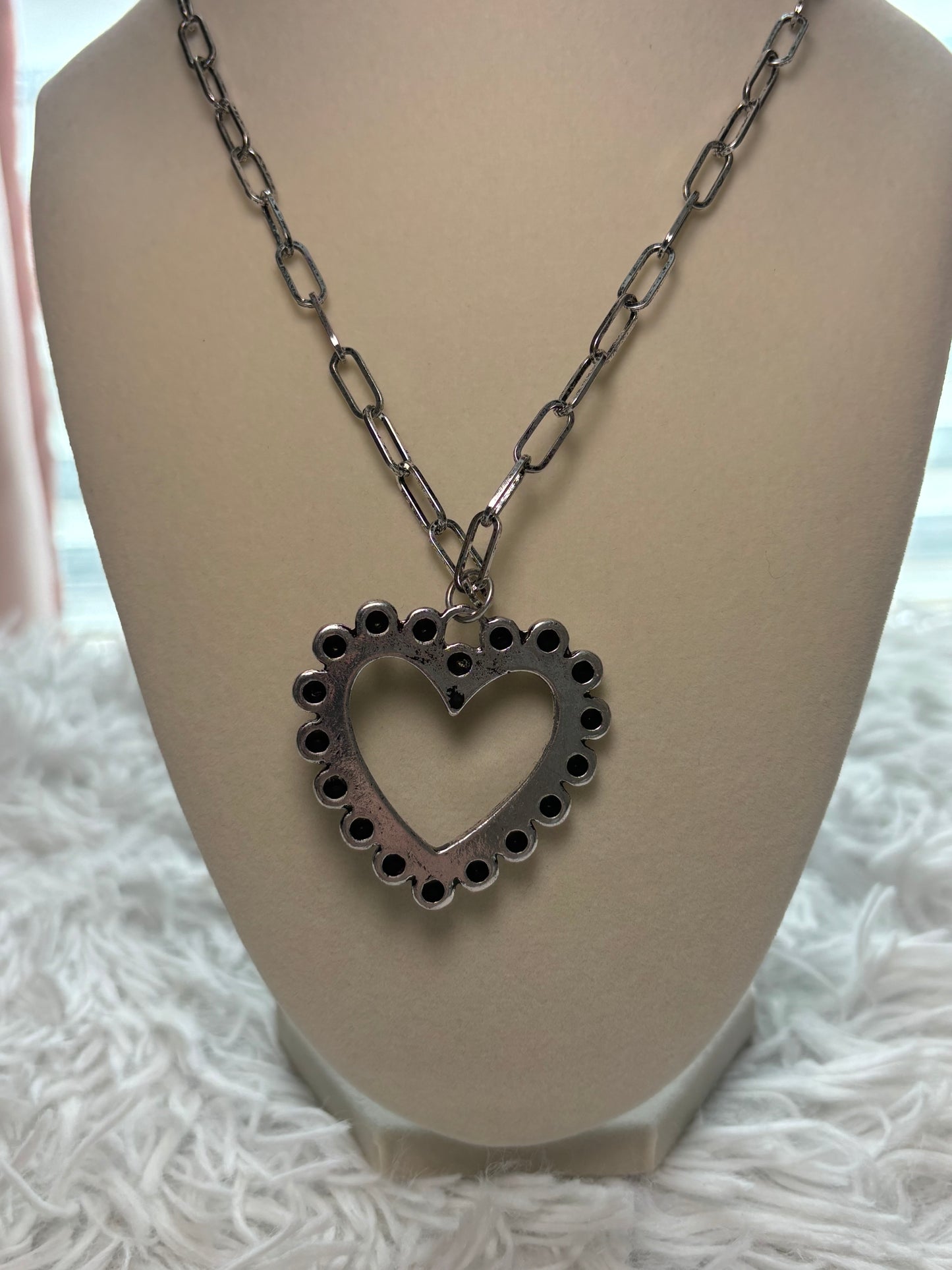 Western Heart Bubble Heart Necklace