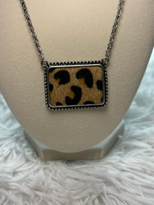 Western Leopard Fur Necklace Set