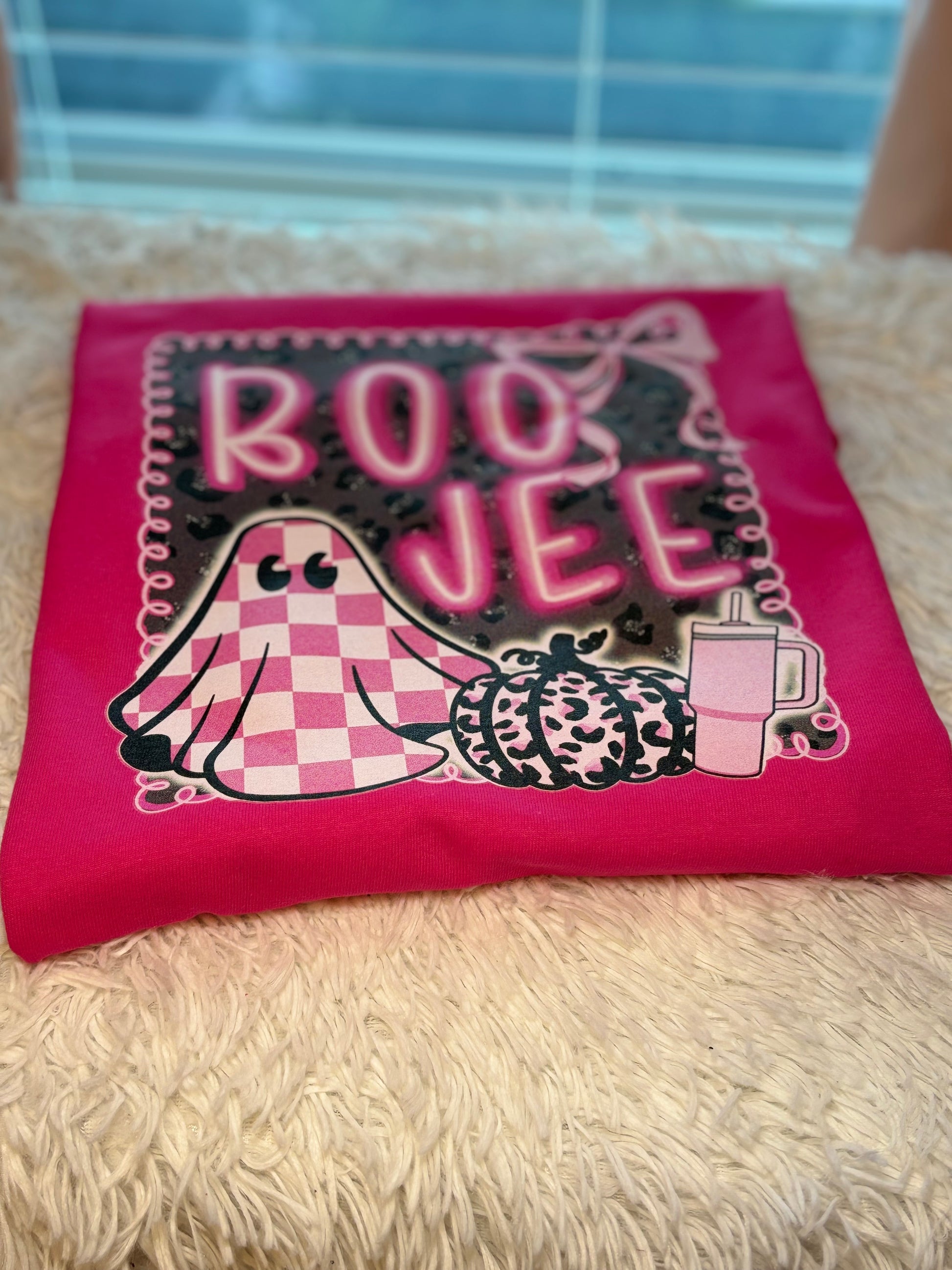 Pink heat press t-shirt with 'BOO JEE' Halloween graphic - ghost, pumpkin, tumbler