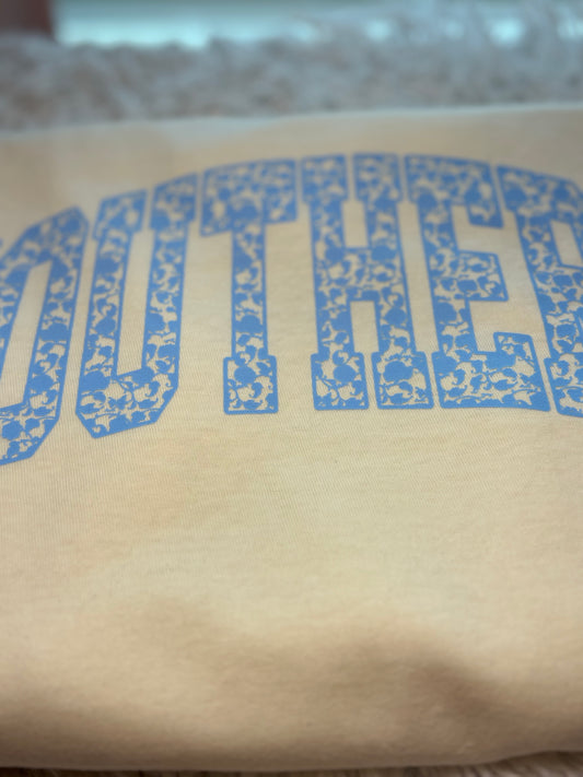Beige heat press t-shirt with lace 'SOUTHERN' printed in blue