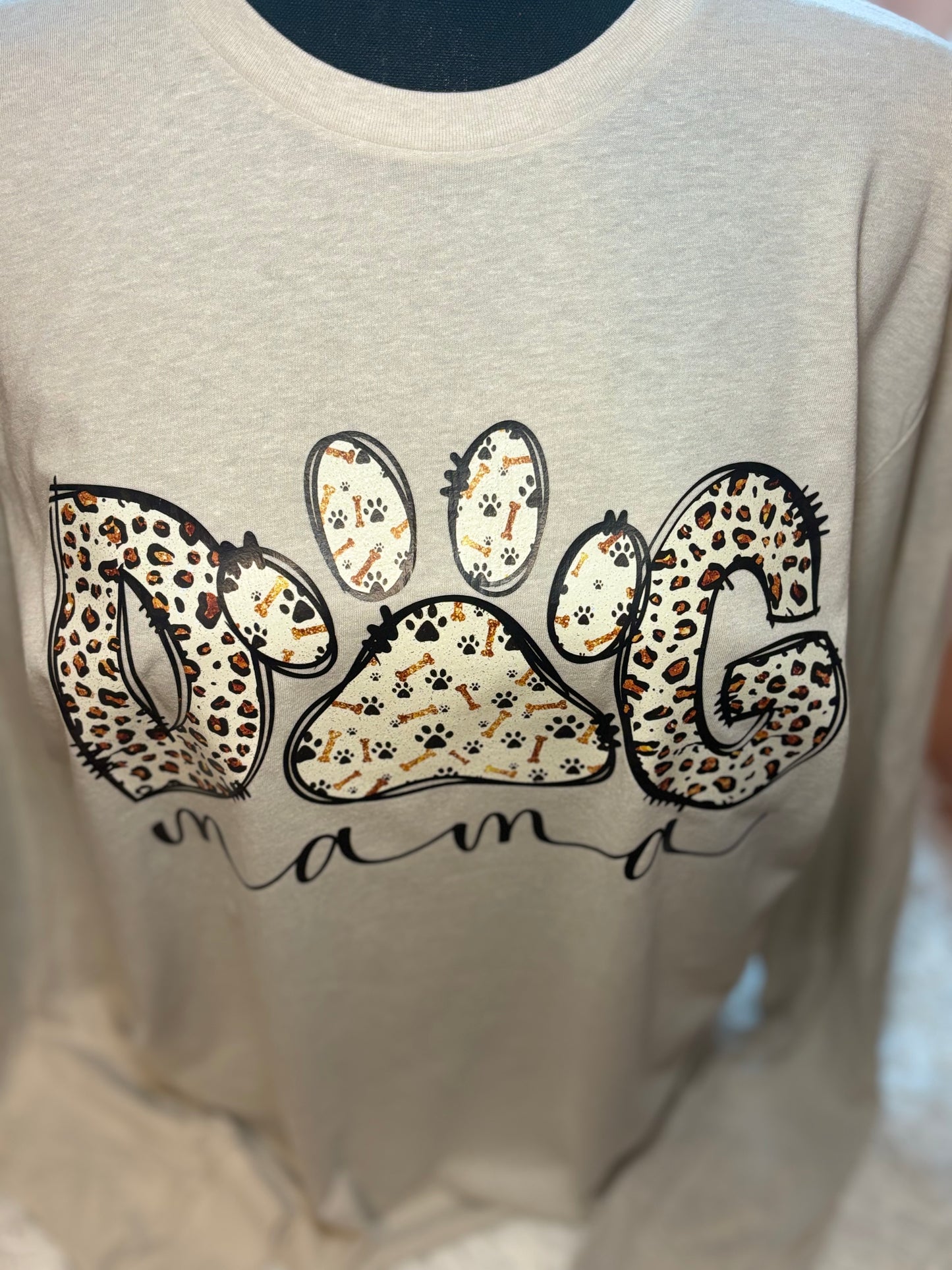 Beige heat press long-sleeve shirt with 'Dog Mama' design- leopard print