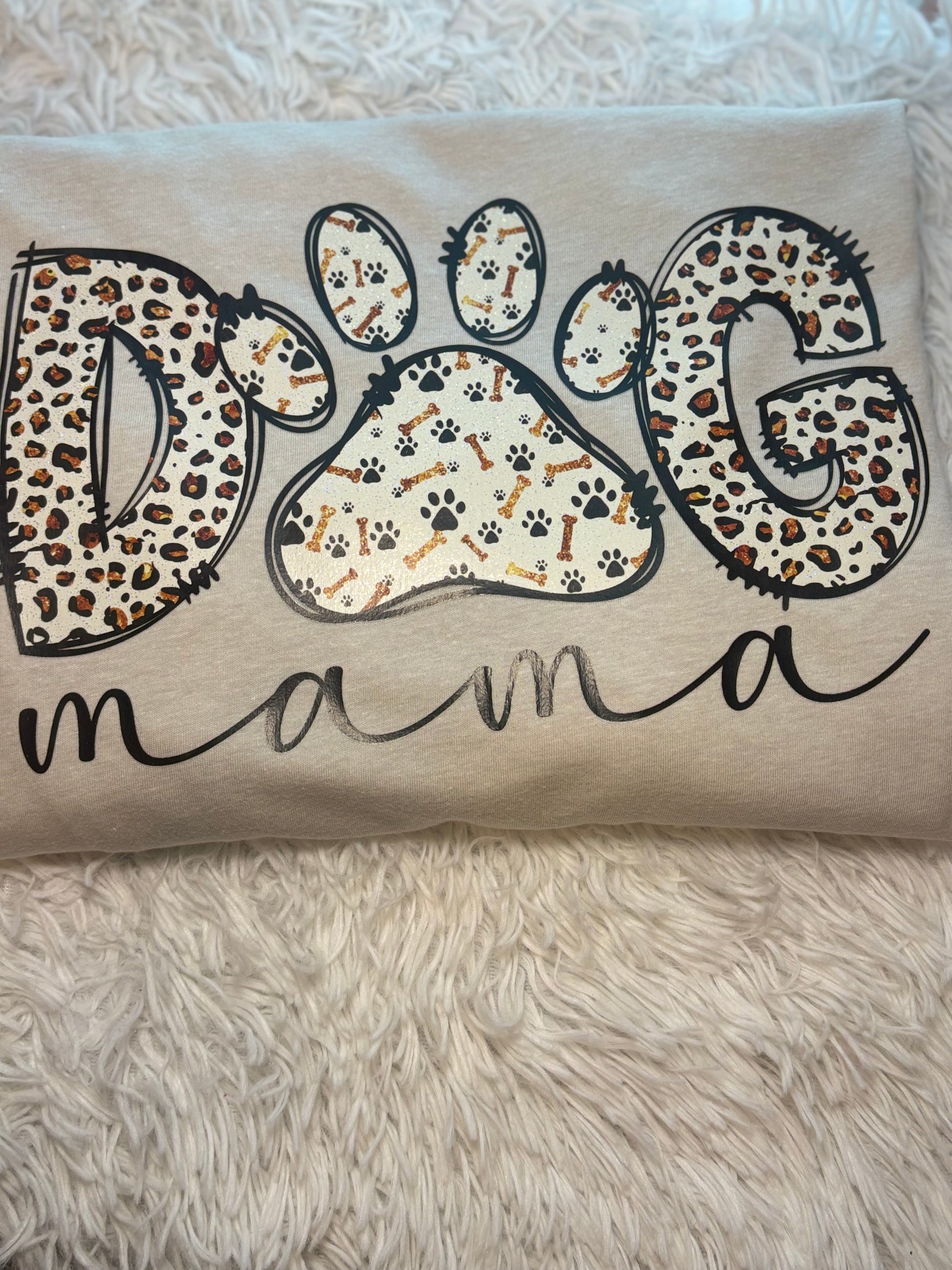 Beige heat press long-sleeve shirt with 'Dog Mama' design- leopard print
