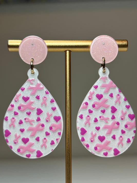 Post back teardrop-shaped earrings with pink and white pattern