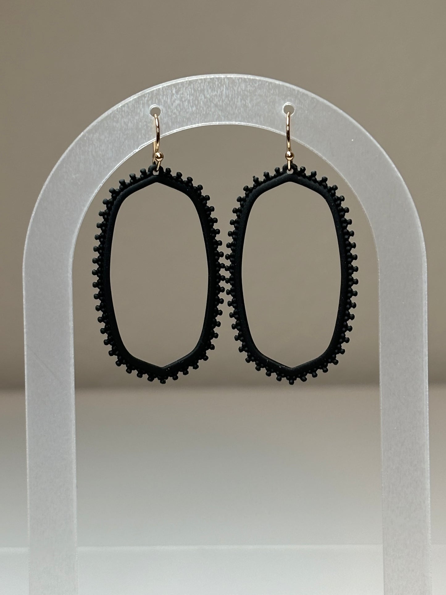 Black Lightweight Dangle Earrings