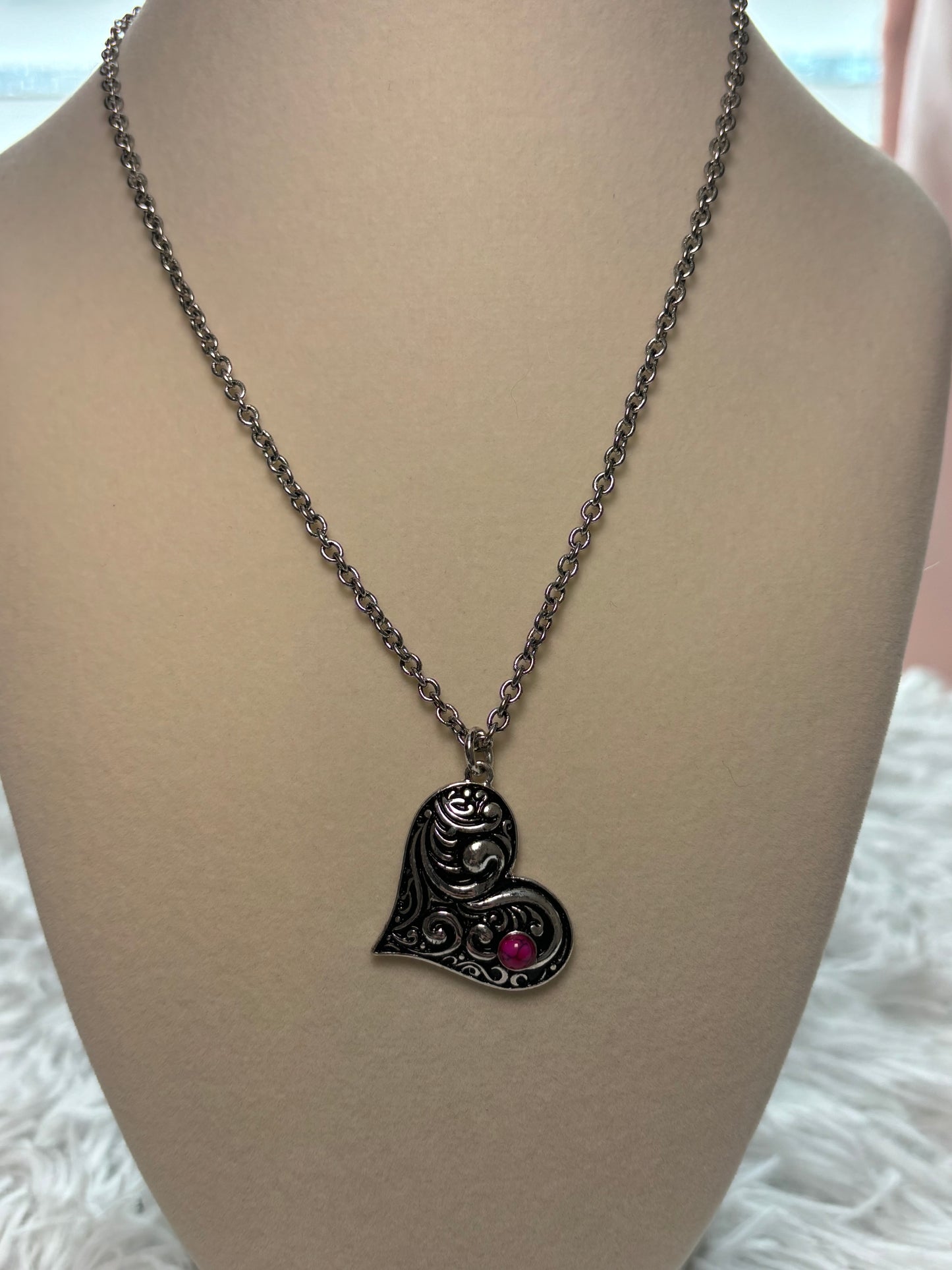 Western Floral Heart Necklace- Pink