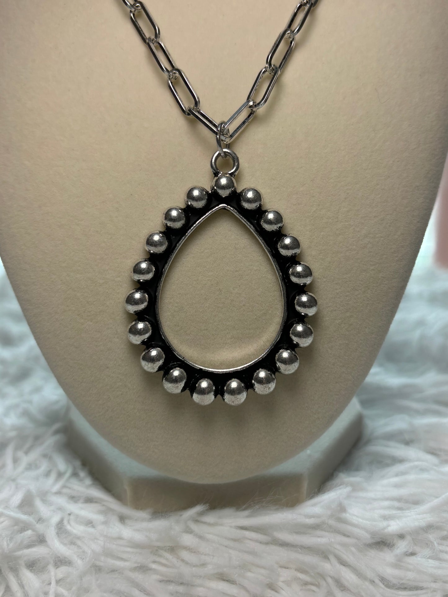 Western Teardrop Bubble Necklace
