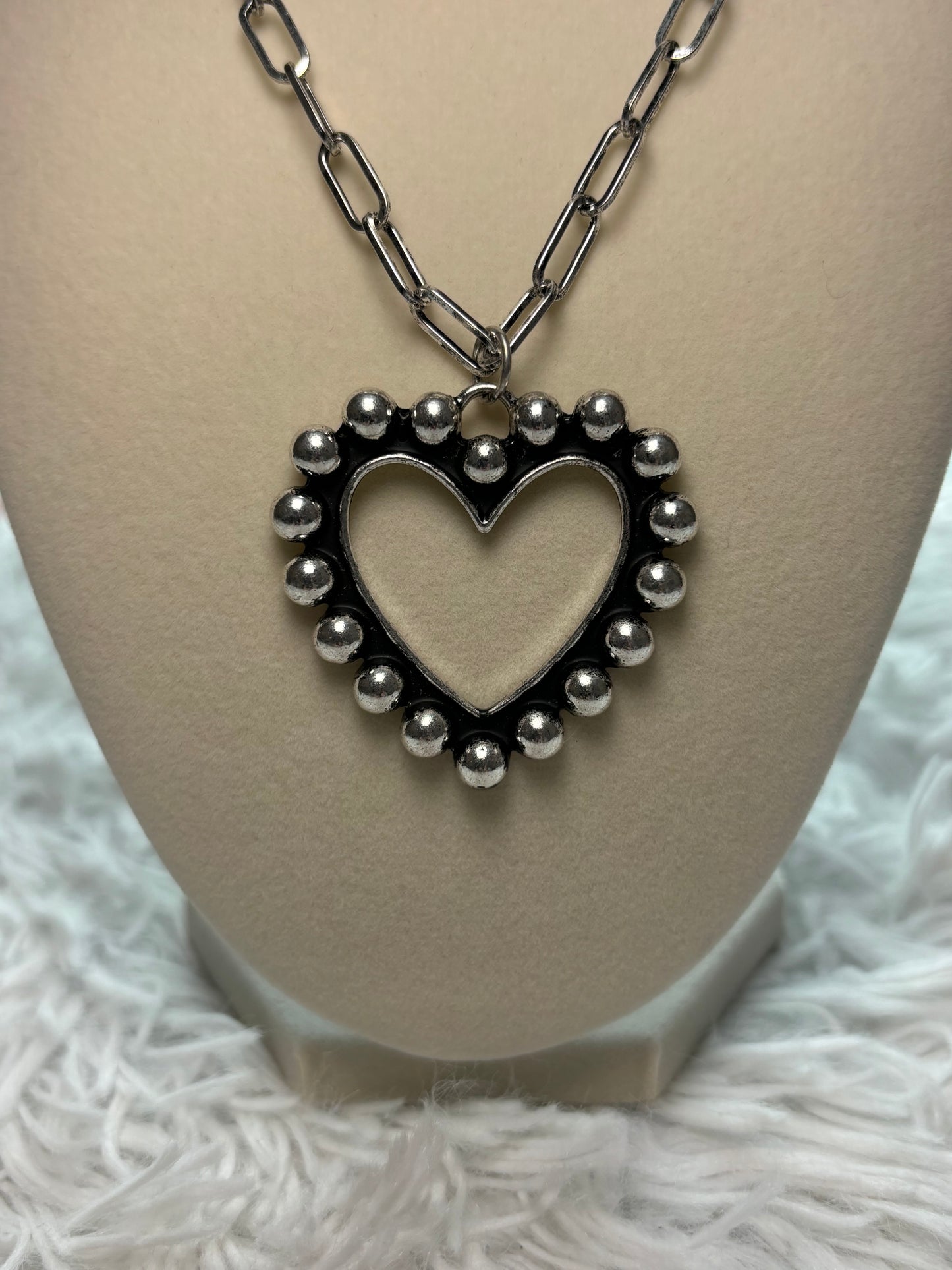 Western Heart Bubble Heart Necklace