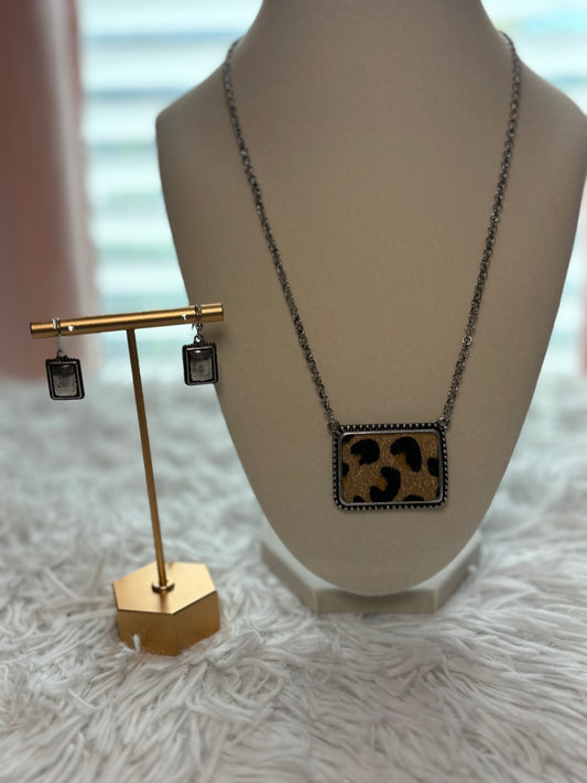Western Leopard Fur Necklace Set