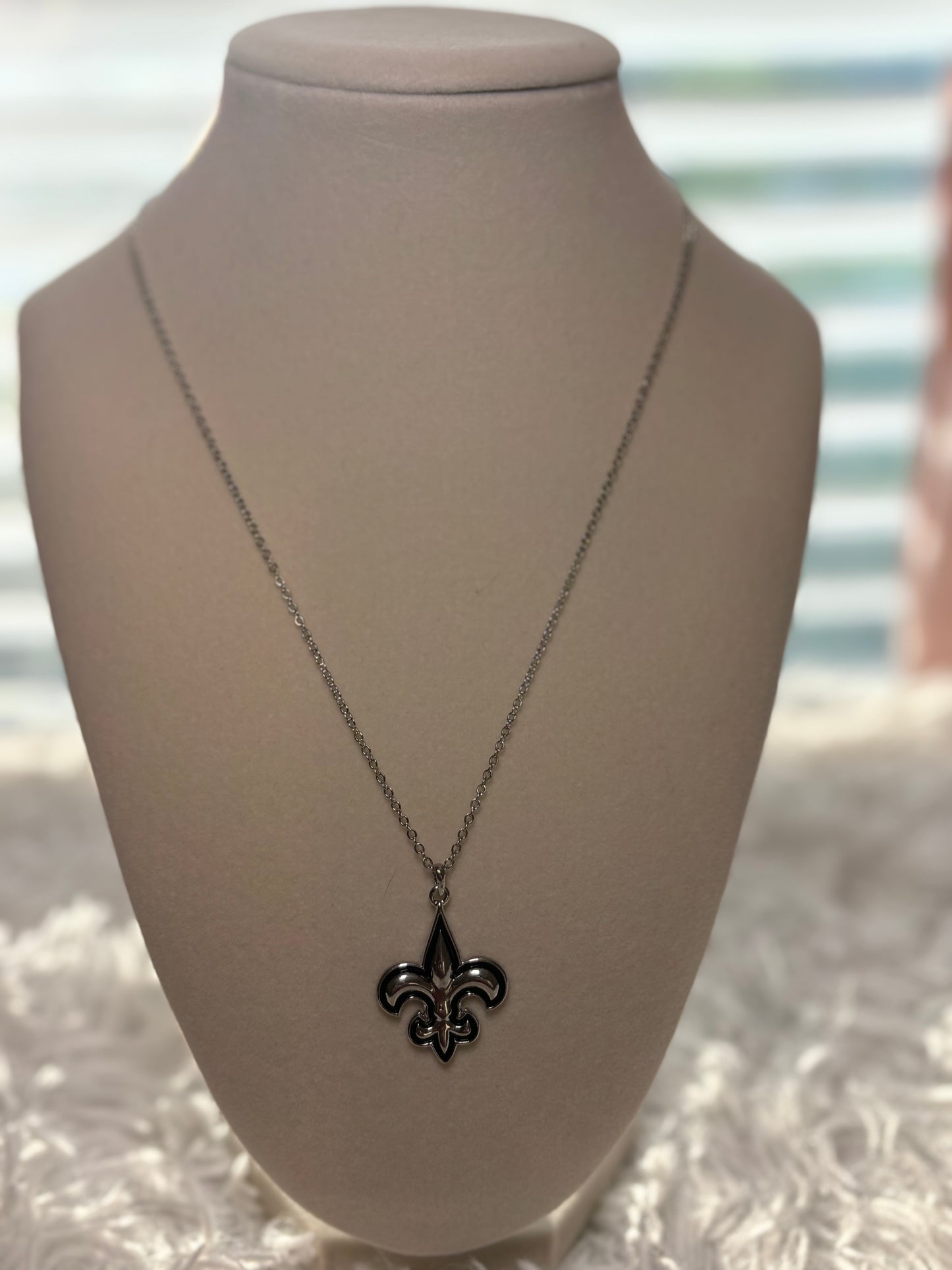 Fleur De Lis Pendant Necklace