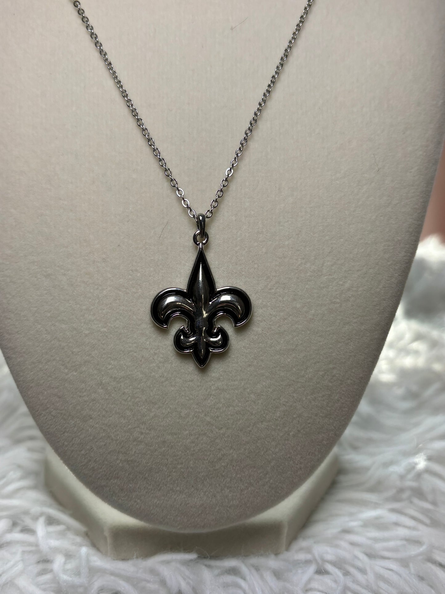 Fleur De Lis Pendant Necklace