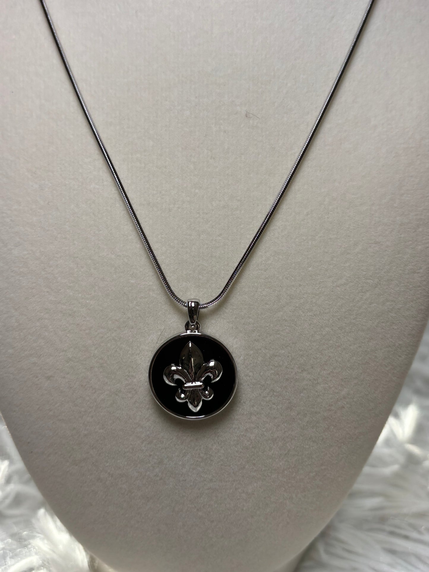 Fleur De Lis Pendant Necklace
