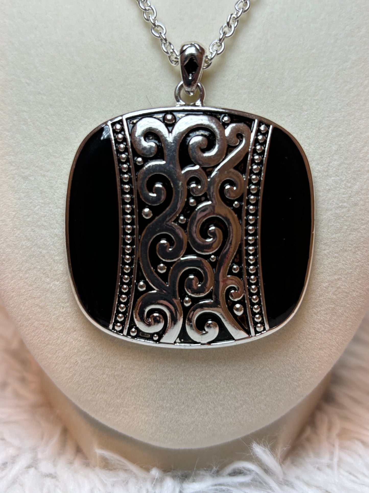 Square Pendant Necklace Set