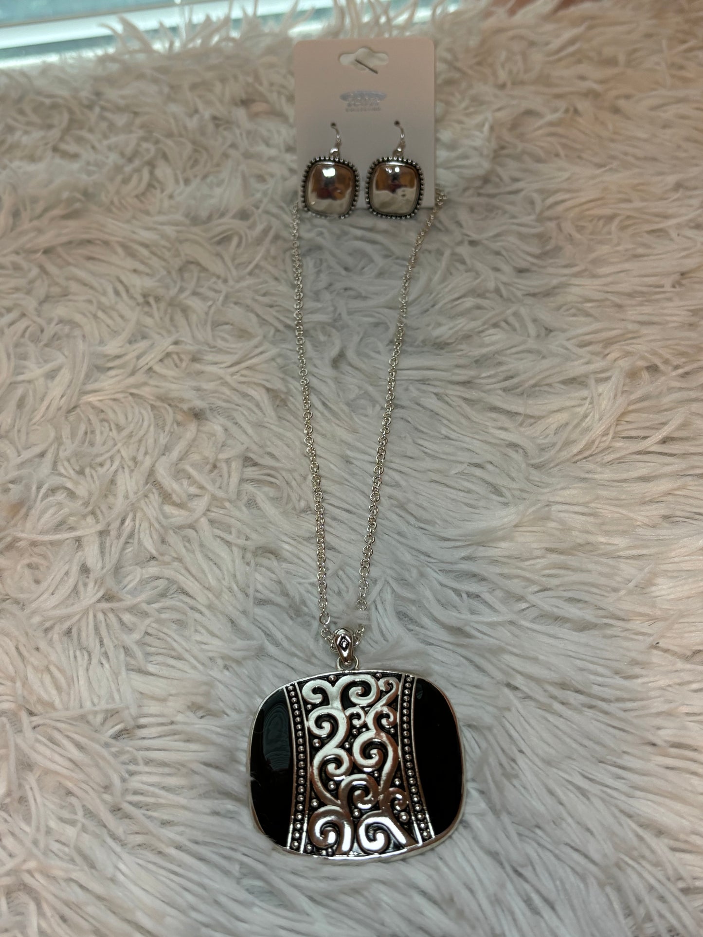 Square Pendant Necklace Set