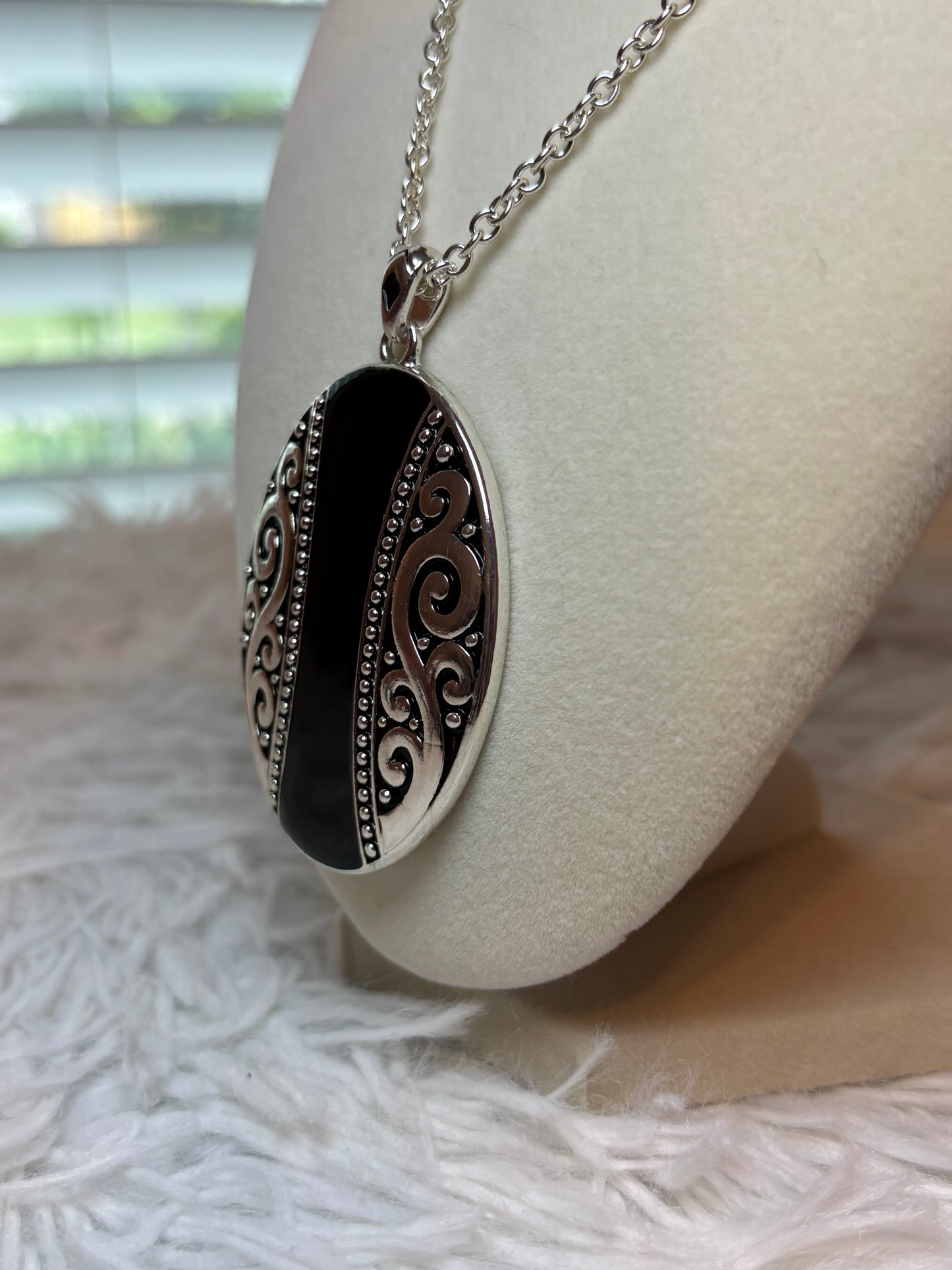 Oval Pendant Necklace Set