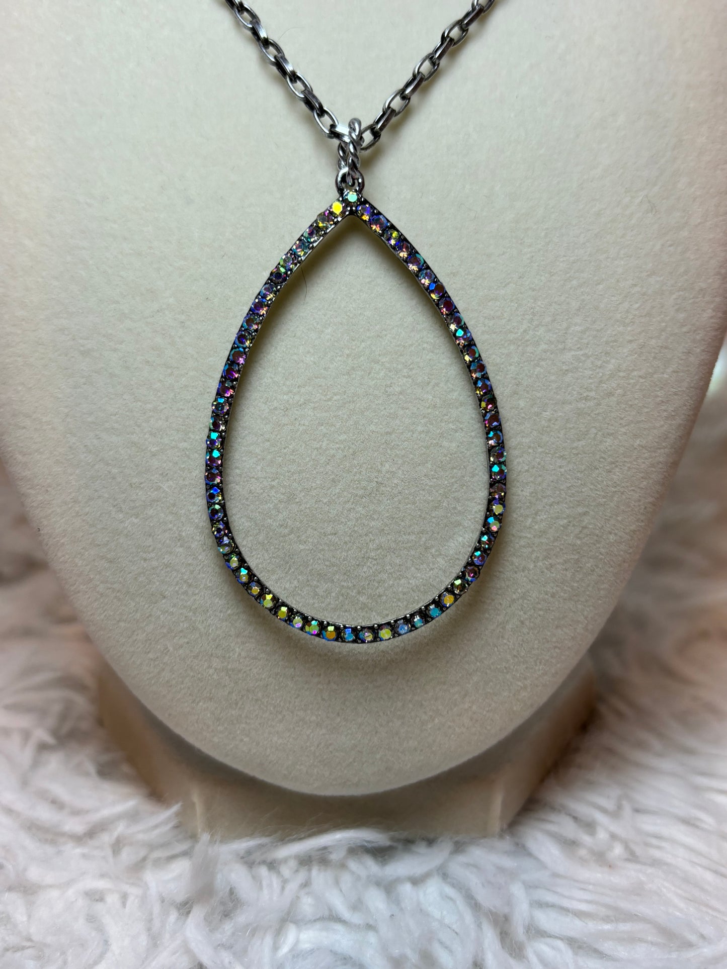 Teardrop Pendant Necklace Set
