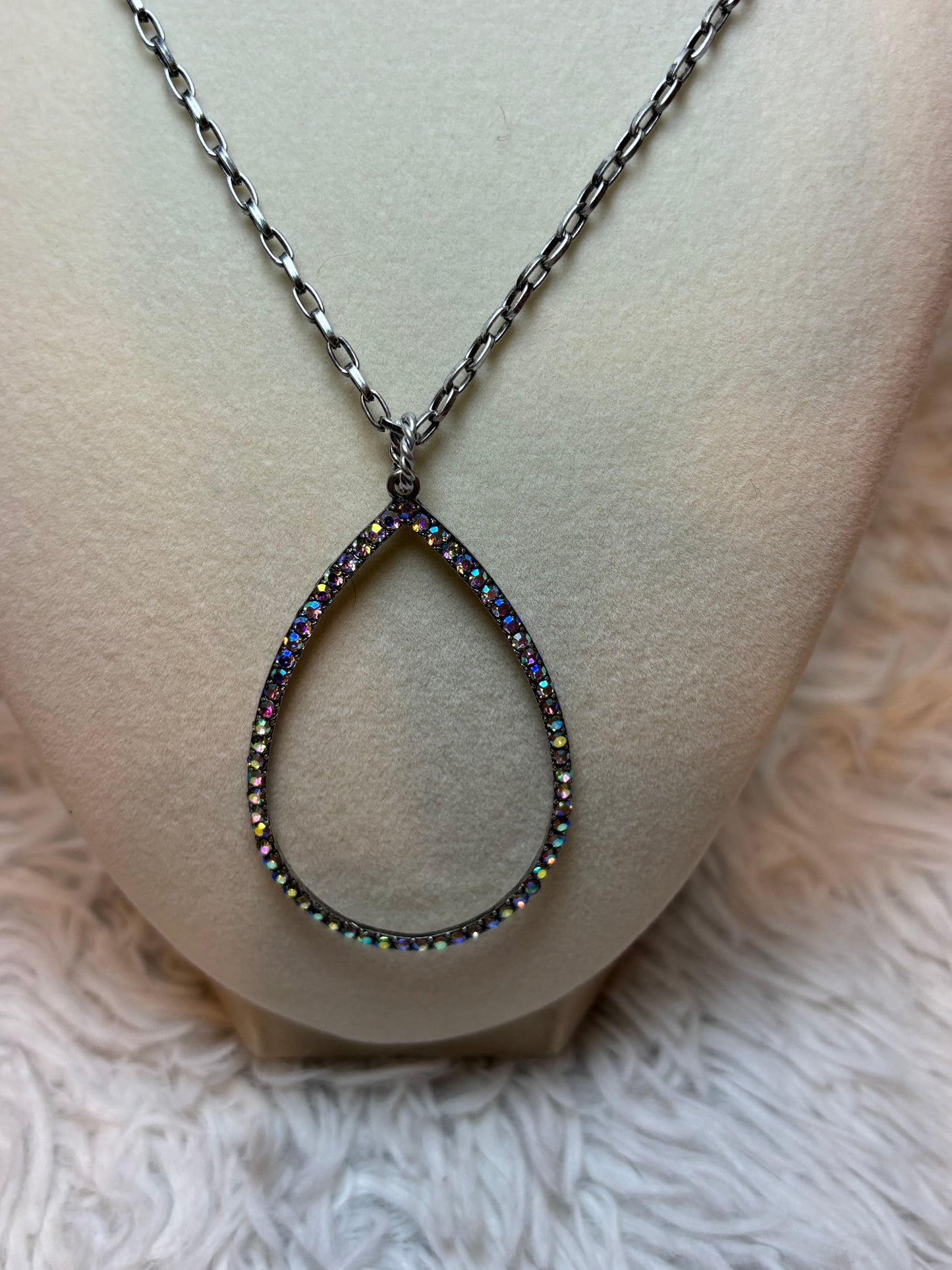 Teardrop Pendant Necklace Set