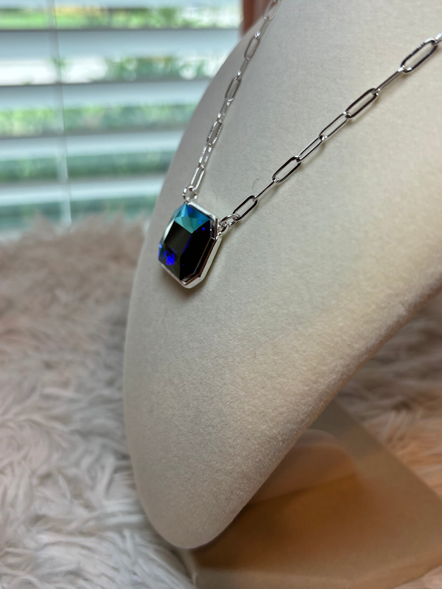 Rhinestone Pendant Necklace