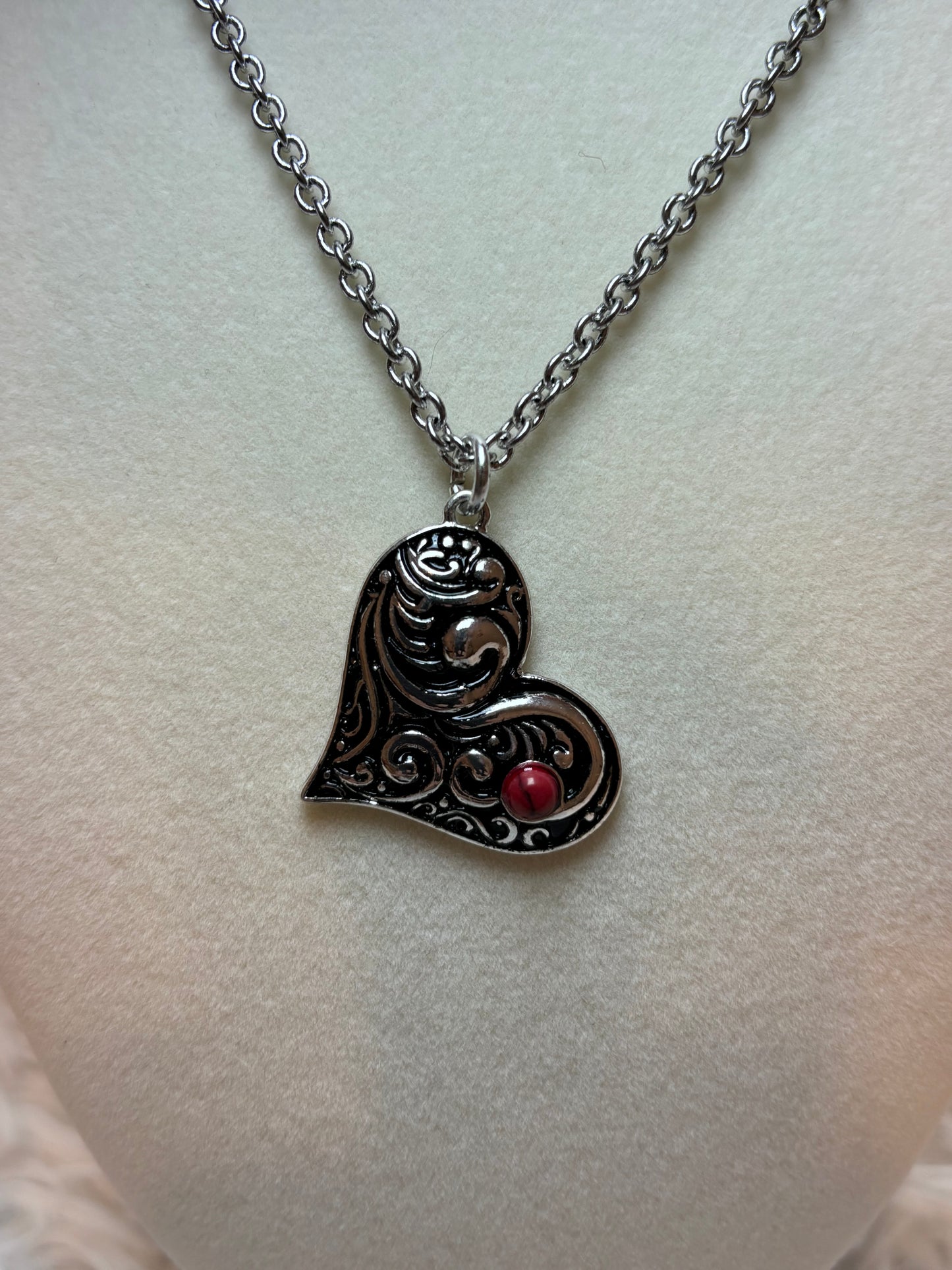 Western Floral Heart Pendant Necklace