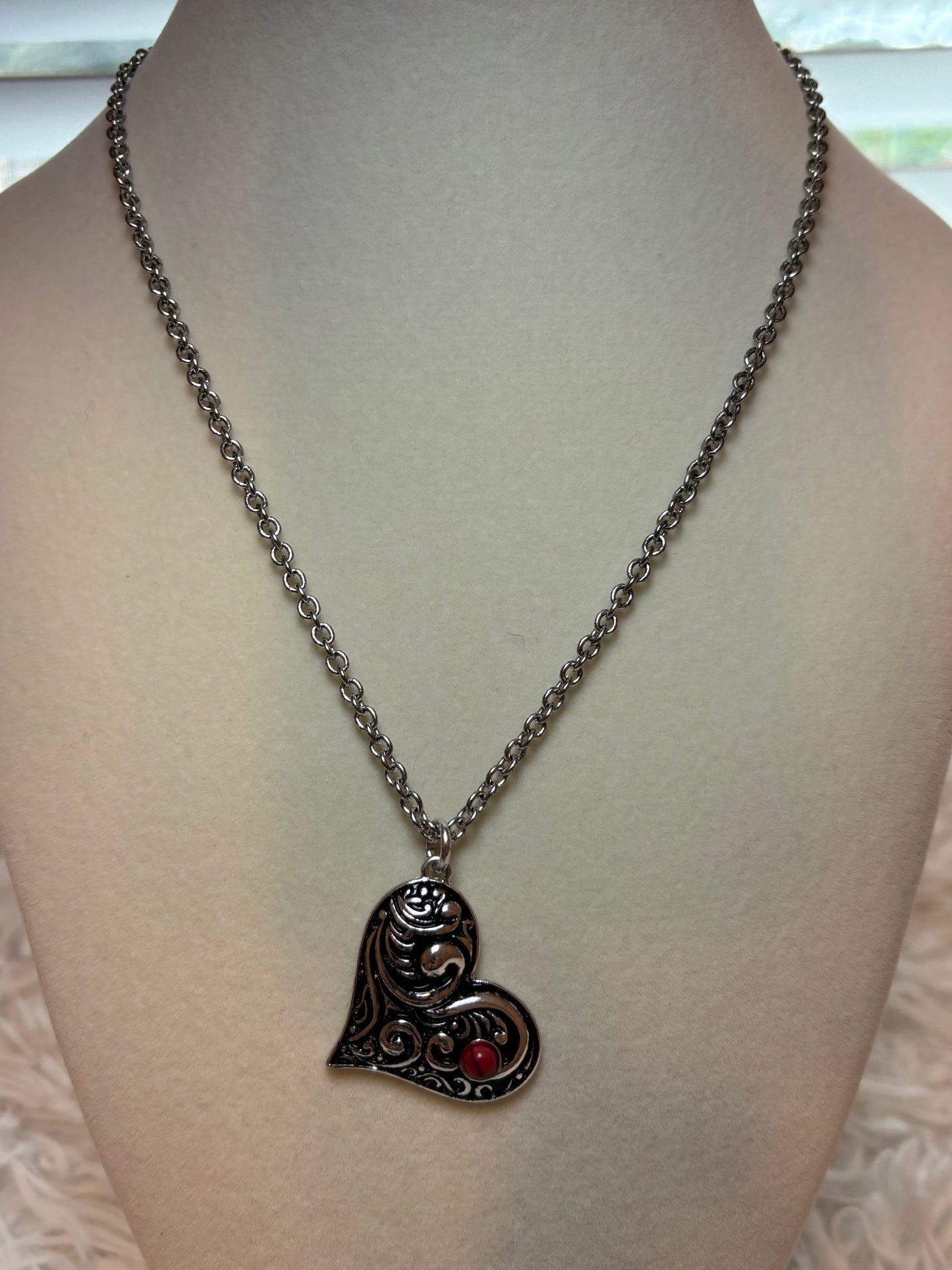 Western Floral Heart Pendant Necklace