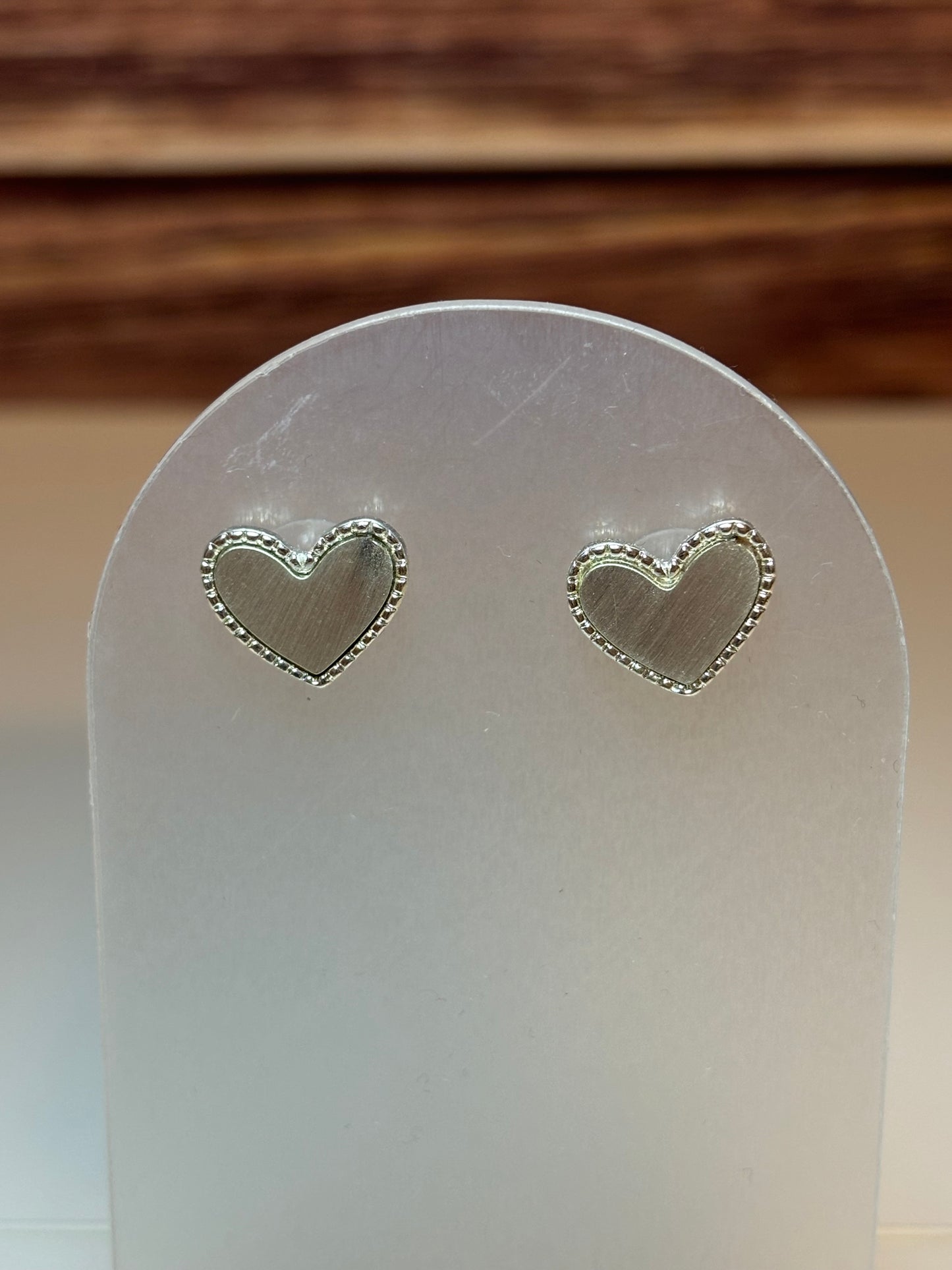 🤍 Silver Heart Stud Earrings