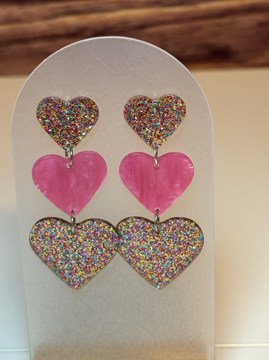 Triple Heart Dangle Earrings – Pink Pearl & Rainbow Glitter Acrylic